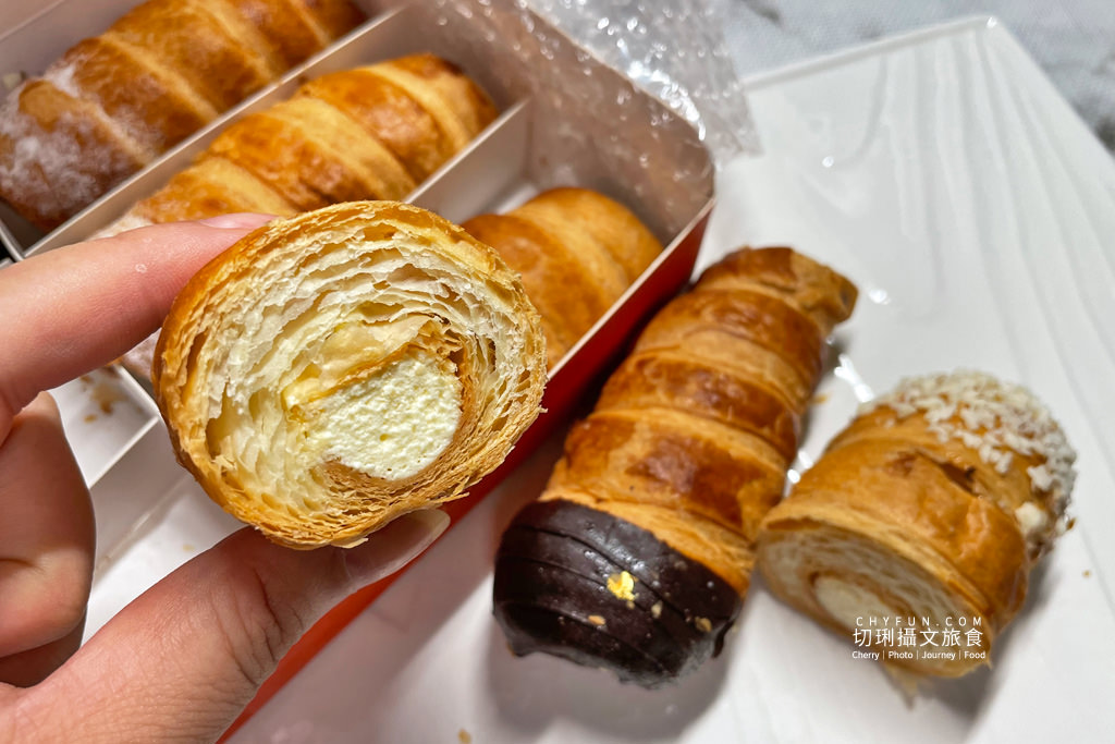 宅配美食｜食尚玩家派星堂PALAXY可頌甜星，千層餡派外酥內軟微烤冰涼都美味