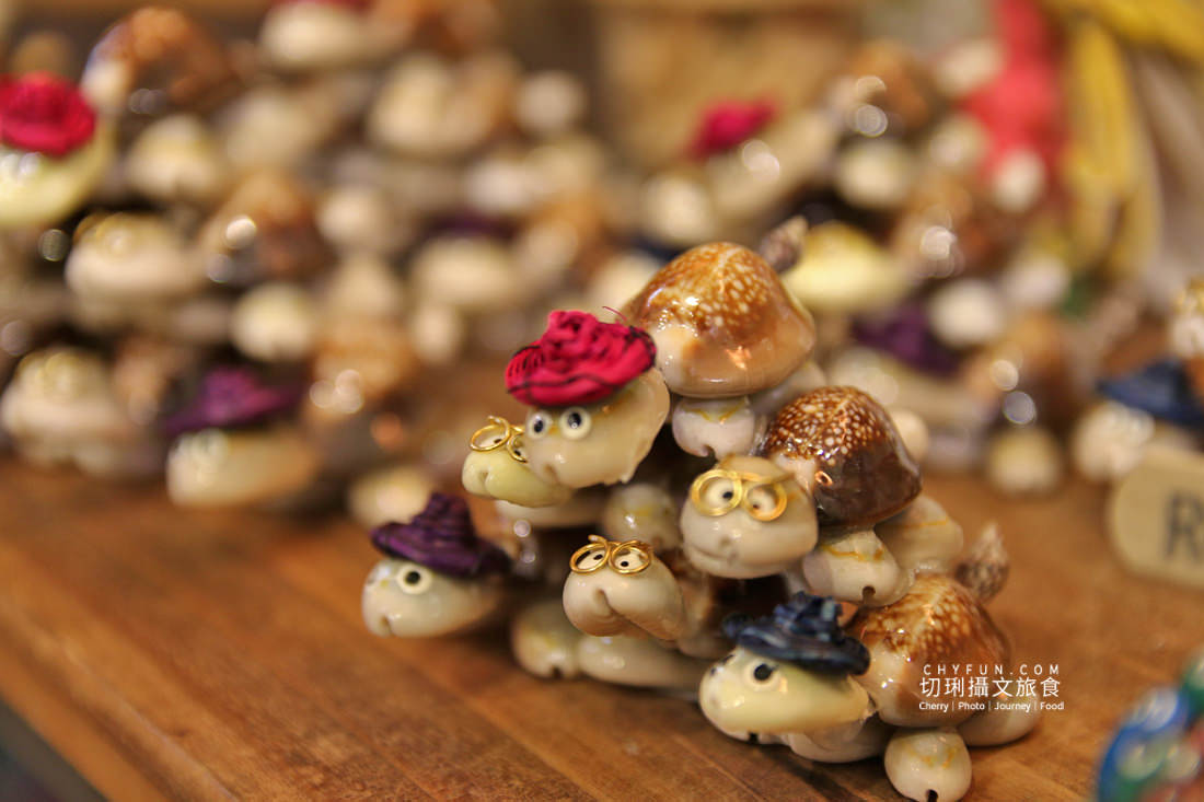 澎湖｜澎湖旅遊馬公市區中央老街，到某個角落紀念品買不一樣的回憶