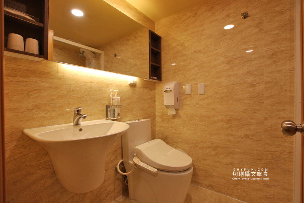 高雄住宿高雄康前站前館18