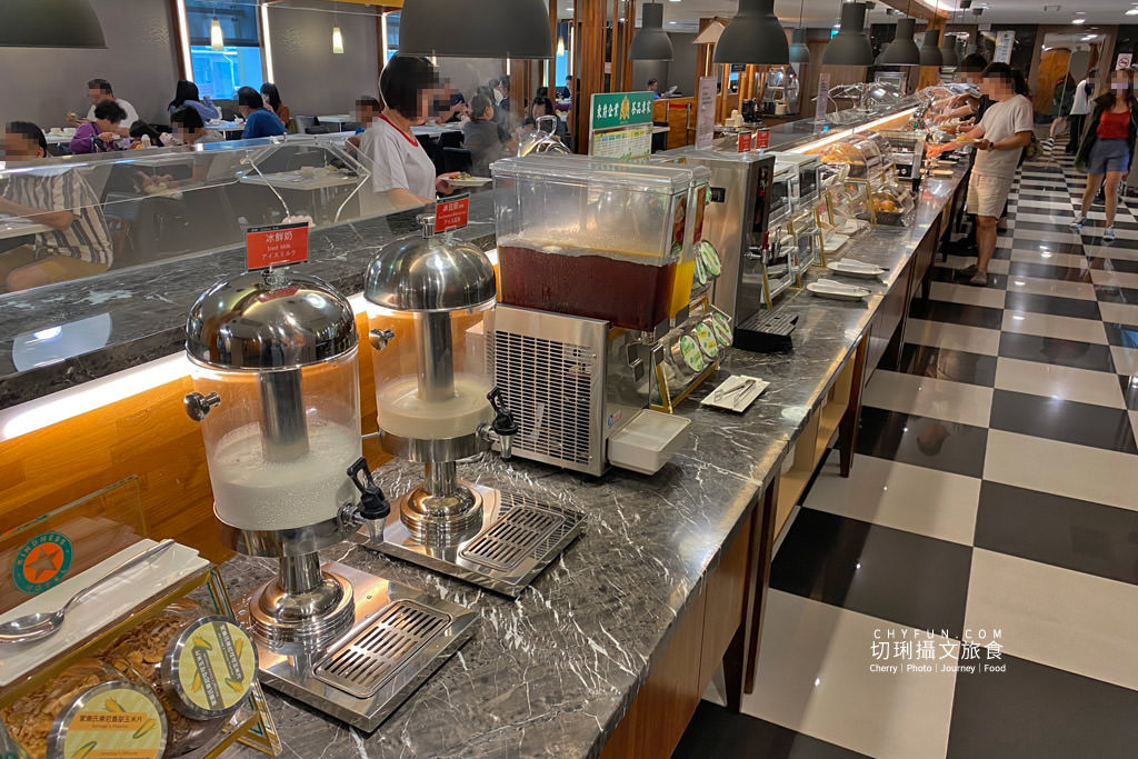 高雄住宿高雄康前站前館28