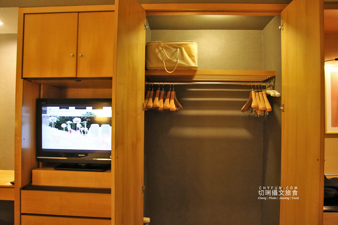 高雄｜高雄國賓大飯店熄燈前一宿，俯瞰愛河憶起跟她說再見