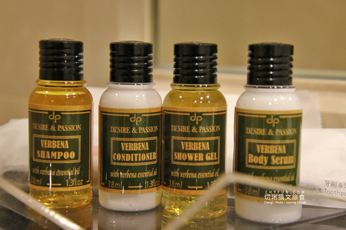 高雄｜高雄國賓大飯店熄燈前一宿，俯瞰愛河憶起跟她說再見