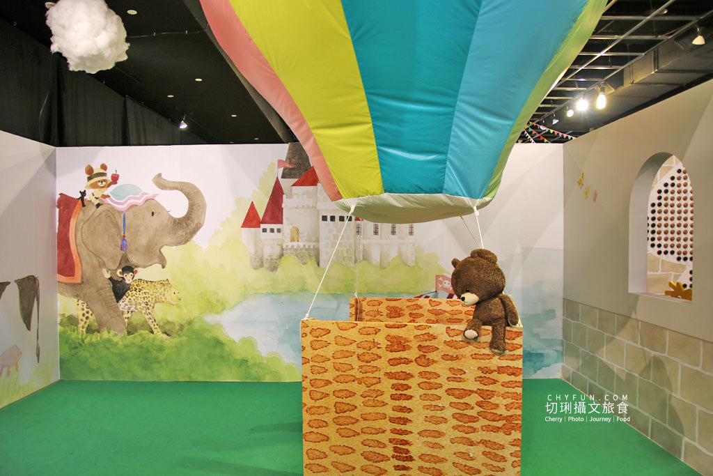 高雄｜小熊學校2020到夢時代開展，花廊熱氣球咖啡杯粉嫩拍