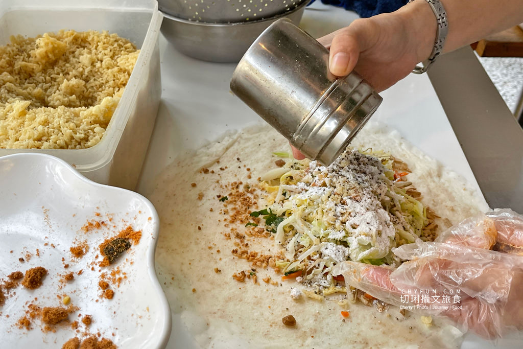 高雄｜聖異捲全麥春捲皮Q扎實口味多，清爽脆口大小春捲銅板價