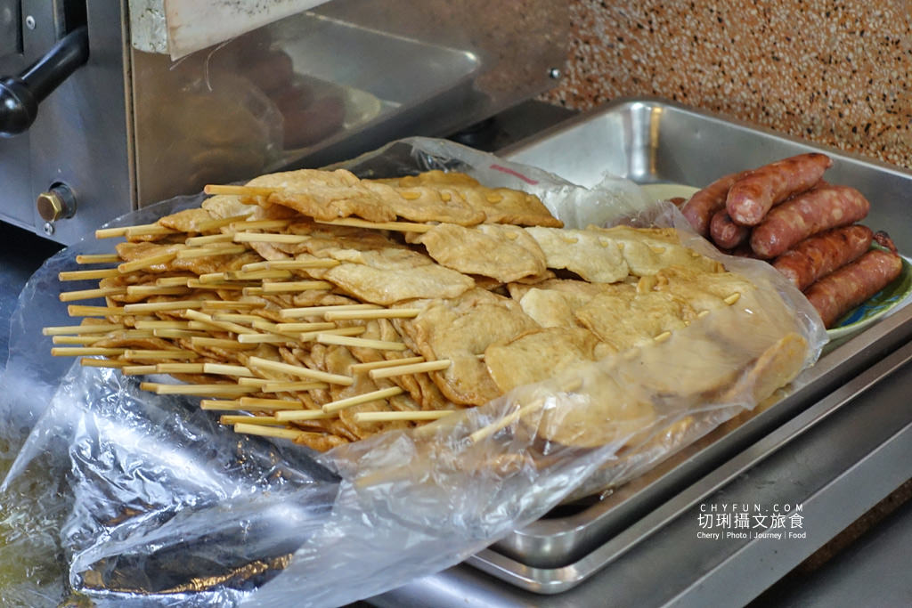 高雄美食、高雄西子灣美食、漁行大支佬黑輪07