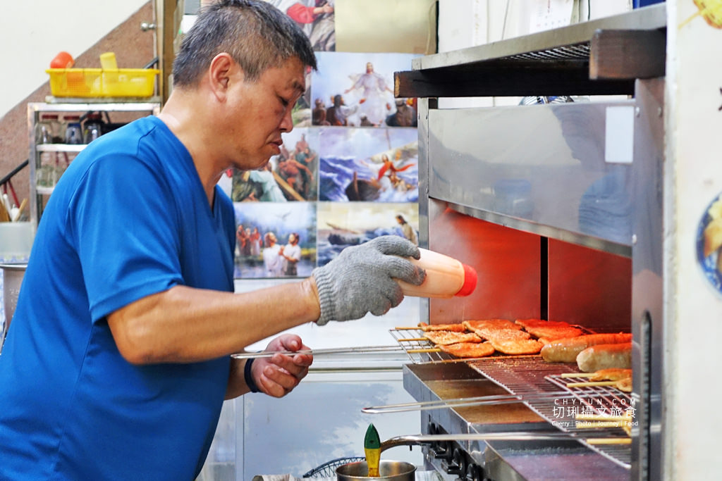 高雄美食、高雄西子灣美食、漁行大支佬黑輪08