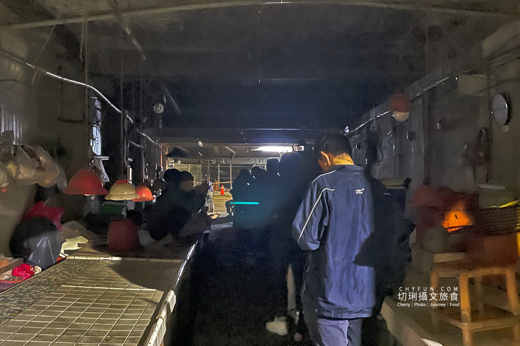 高雄｜深夜食堂老市場早餐五元粥，在地經營數十載清粥小菜宵夜不用百元就能吃飽飽