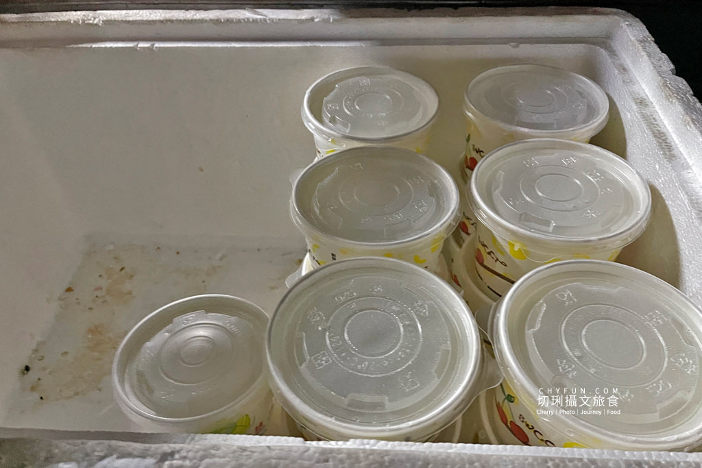 高雄｜深夜食堂老市場早餐五元粥，在地經營數十載清粥小菜宵夜不用百元就能吃飽飽