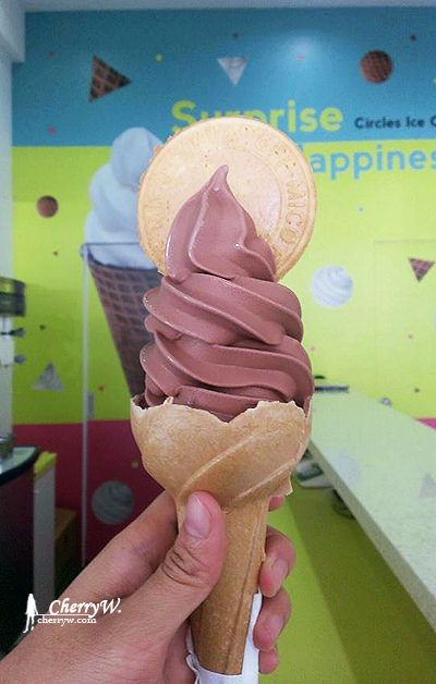 小圈圈霜淇淋-榛果巧克力.jpg