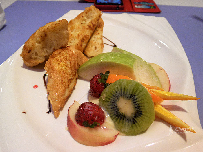 仙杜瑞拉鐵板甜點主題餐廳-水果布丁燒02