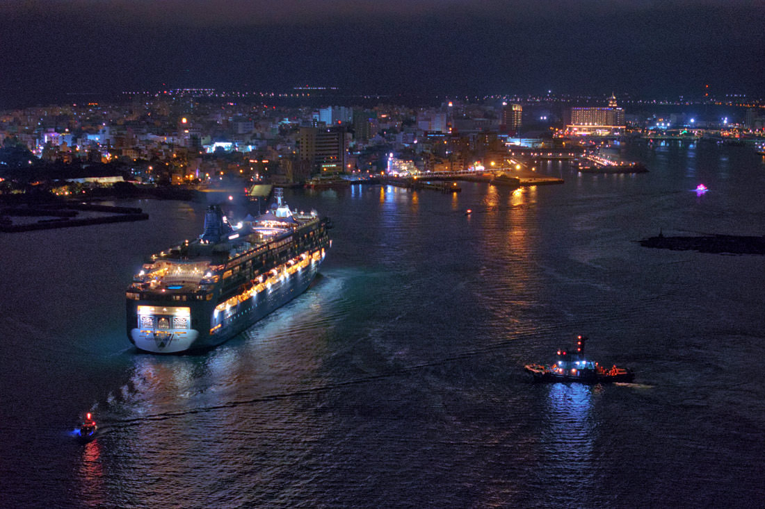 澎湖｜挪威郵輪奮進號在澎湖看海上花火，這晚航海王主題無人機第二套