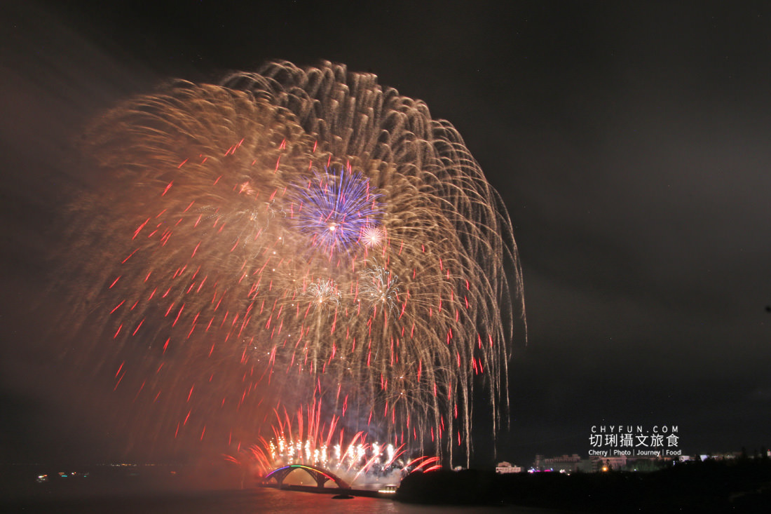 澎湖｜挪威郵輪奮進號在澎湖看海上花火，這晚航海王主題無人機第二套