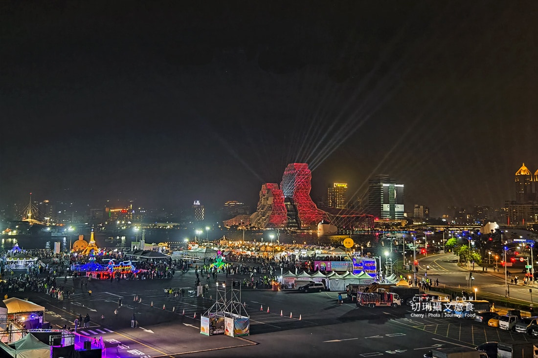 高雄|高雄冬日遊樂園吉伊卡哇燈光秀,舞吉派對閃耀愛河港灣 - 第41張圖 高雄|高雄冬日遊樂園吉伊卡哇燈光秀,舞吉派對閃耀愛河港灣